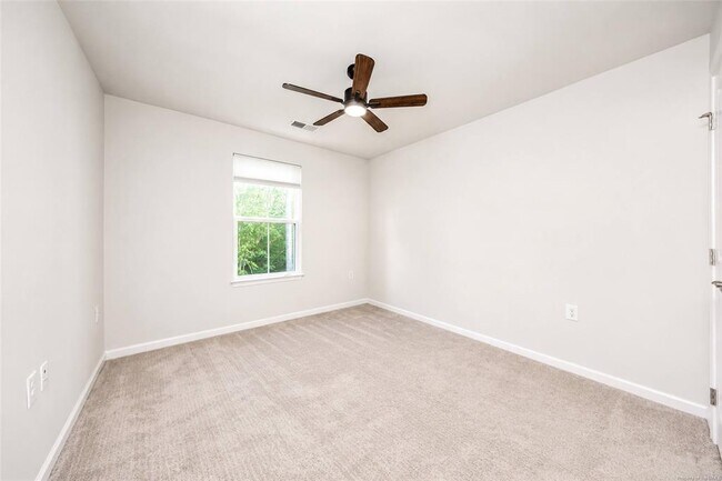 Building Photo - 137 Capeside Ct