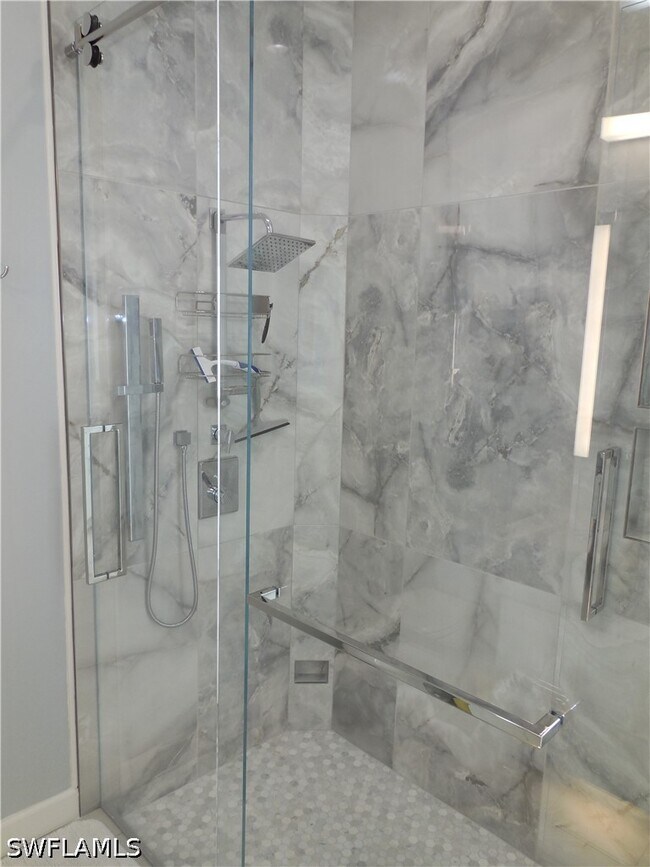 Building Photo - 3900 Valentia Way