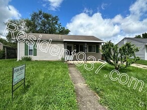 Building Photo - 3 Bedroom 1 Bath
