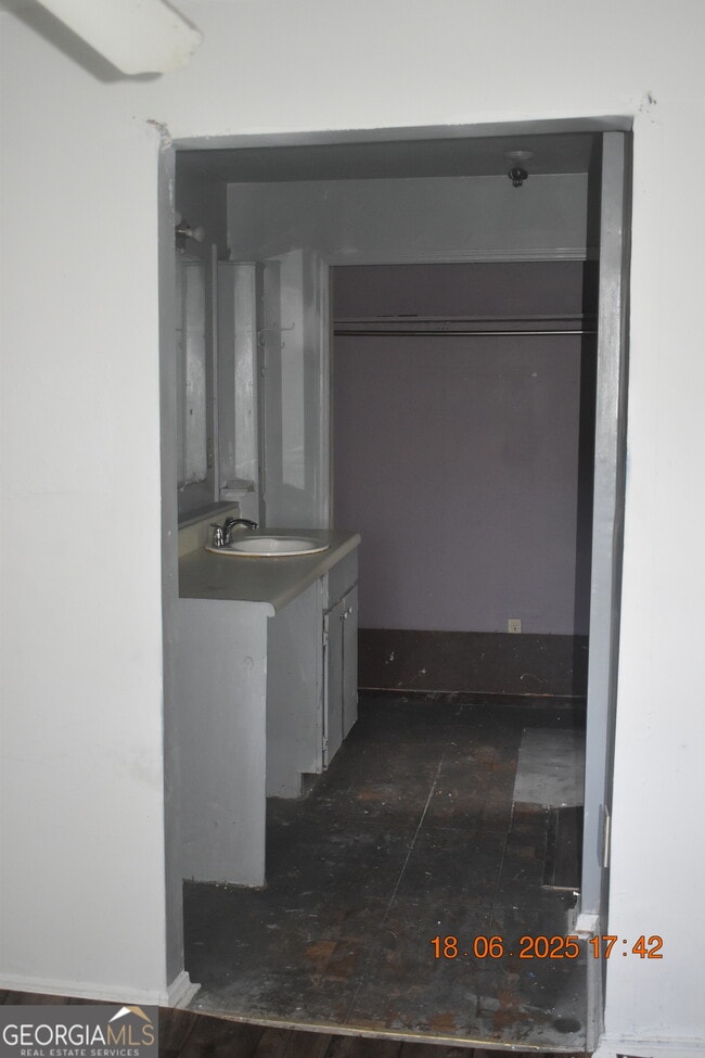 Building Photo - 803 Grosso Ave