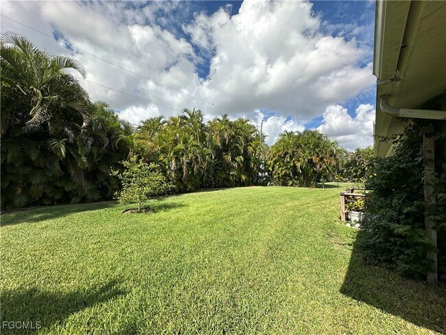 Building Photo - 3606 SE 1st Ave