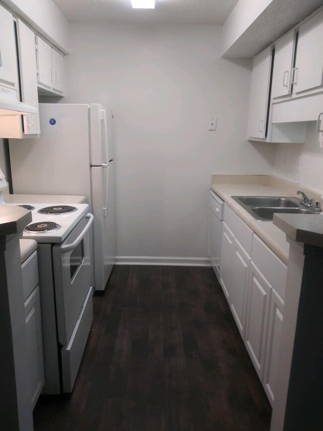 Building Photo - Summerdale Apartments