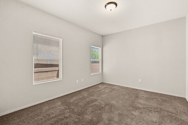 Building Photo - 8416 Magenta Rd NW