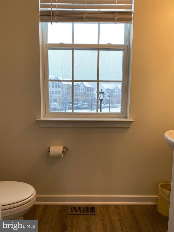 Building Photo - 7530 Daybreak Dr