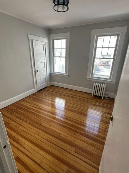 Building Photo - 55 James St