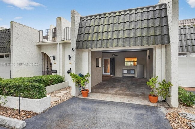 Building Photo - 8896 SW 62nd Terrace