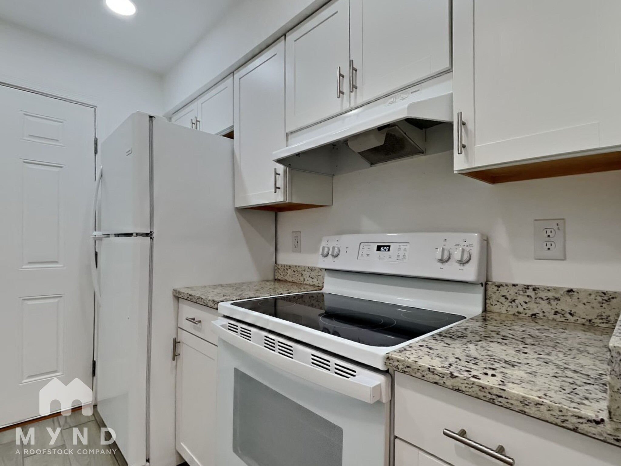Building Photo - 6649 W Ocotillo Rd