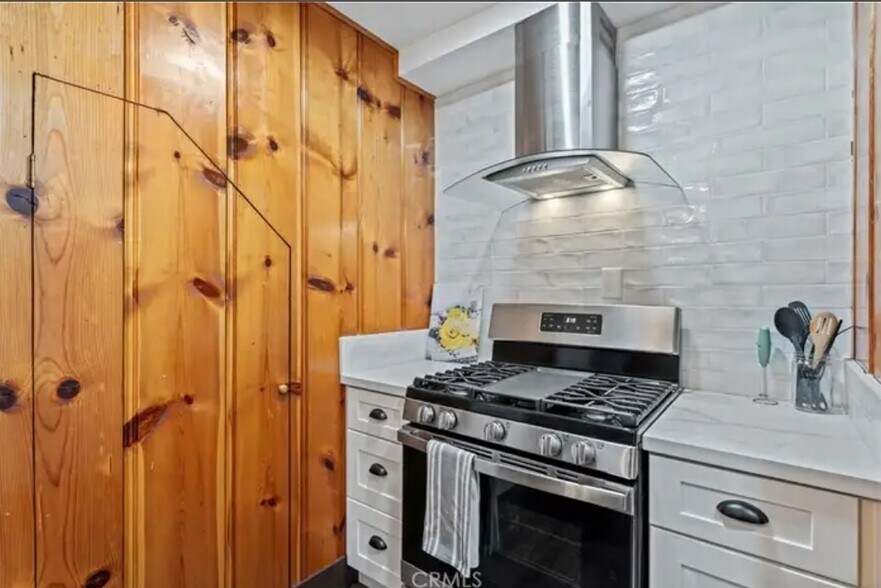 Building Photo - 26776 CA-189