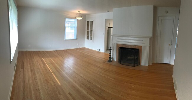 Building Photo - $3549 / 2br - 1300ft2 - Renovated Spacious...