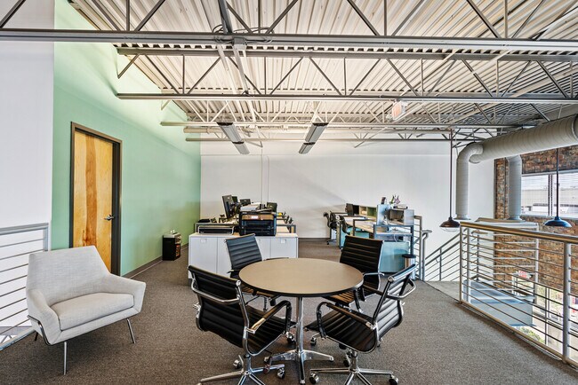 Building Photo - 7330-10