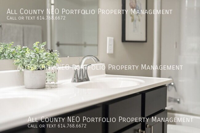 Building Photo - P1481 Channel Pl