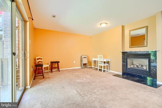 Building Photo - 30 Old Forge Ct