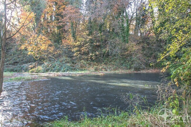 Building Photo - 12908 NE Salmon Creek Ave
