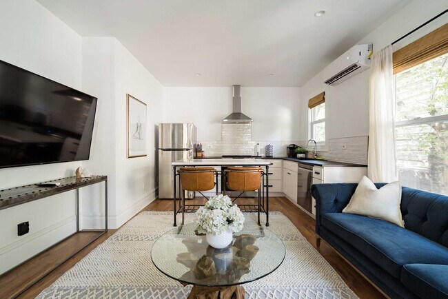 Primary Photo - 1605 NW 23rd Ave