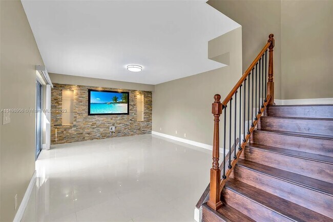 Building Photo - 9100 SW 22nd Ct