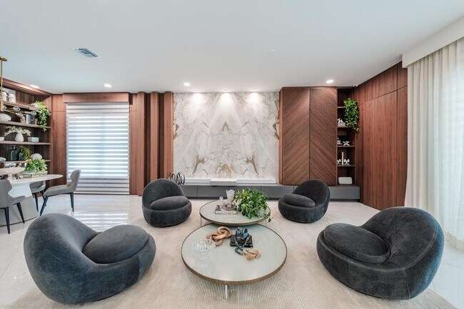 Building Photo - 17119 Aquavera Way