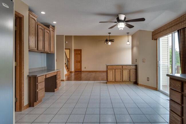 Building Photo - 12912 Silver Springs Ln