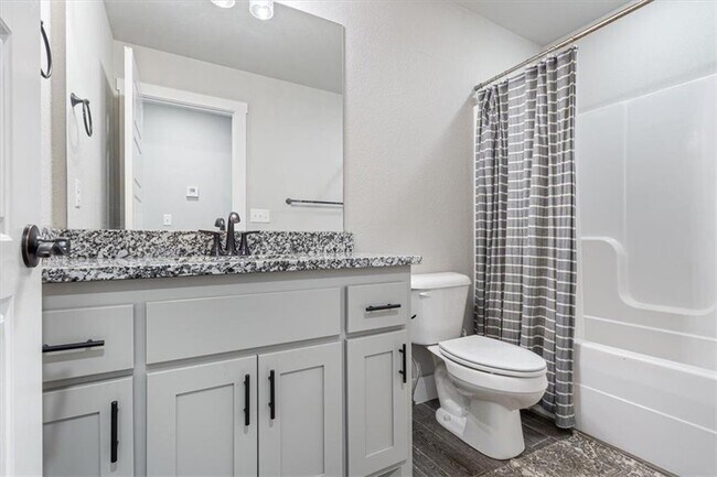 Building Photo - 3500 SW Lucretia Rd