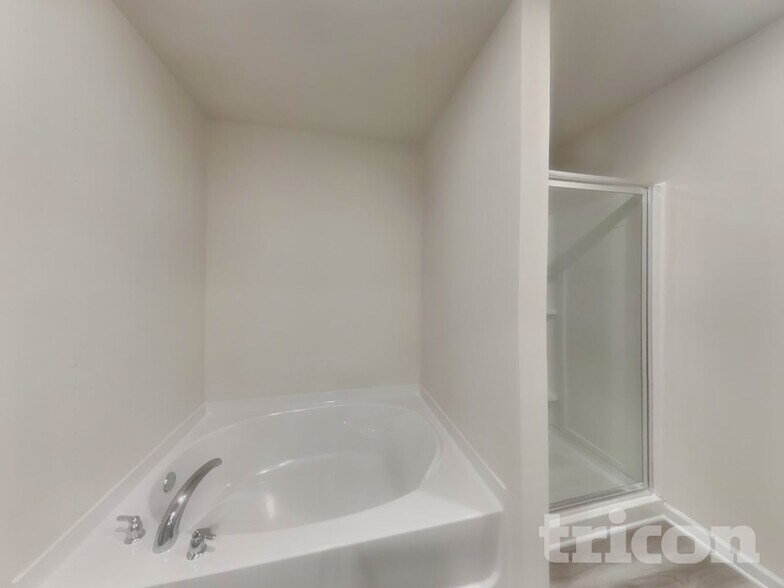 Building Photo - 259 Oliver Dr