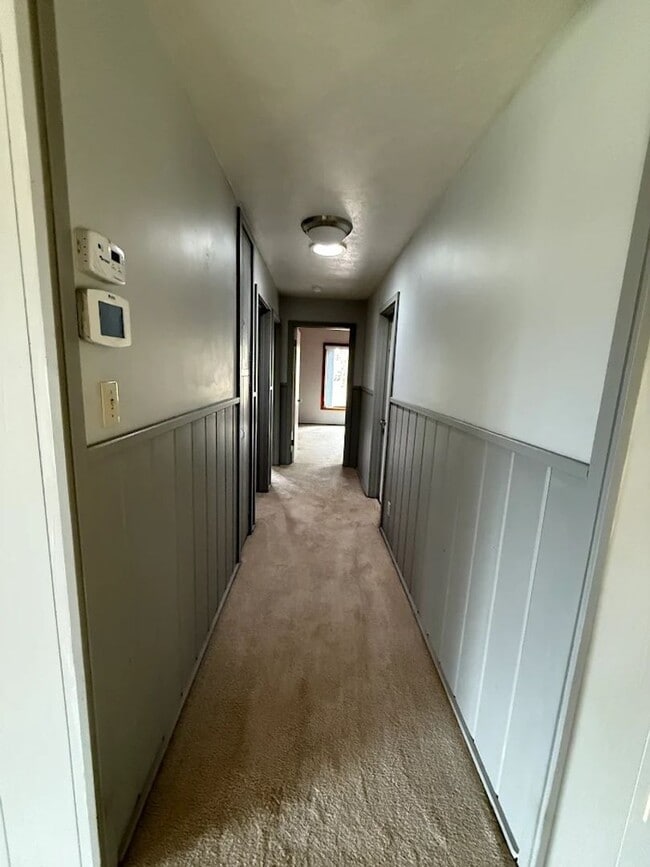 Building Photo - 174 Sunset Ln