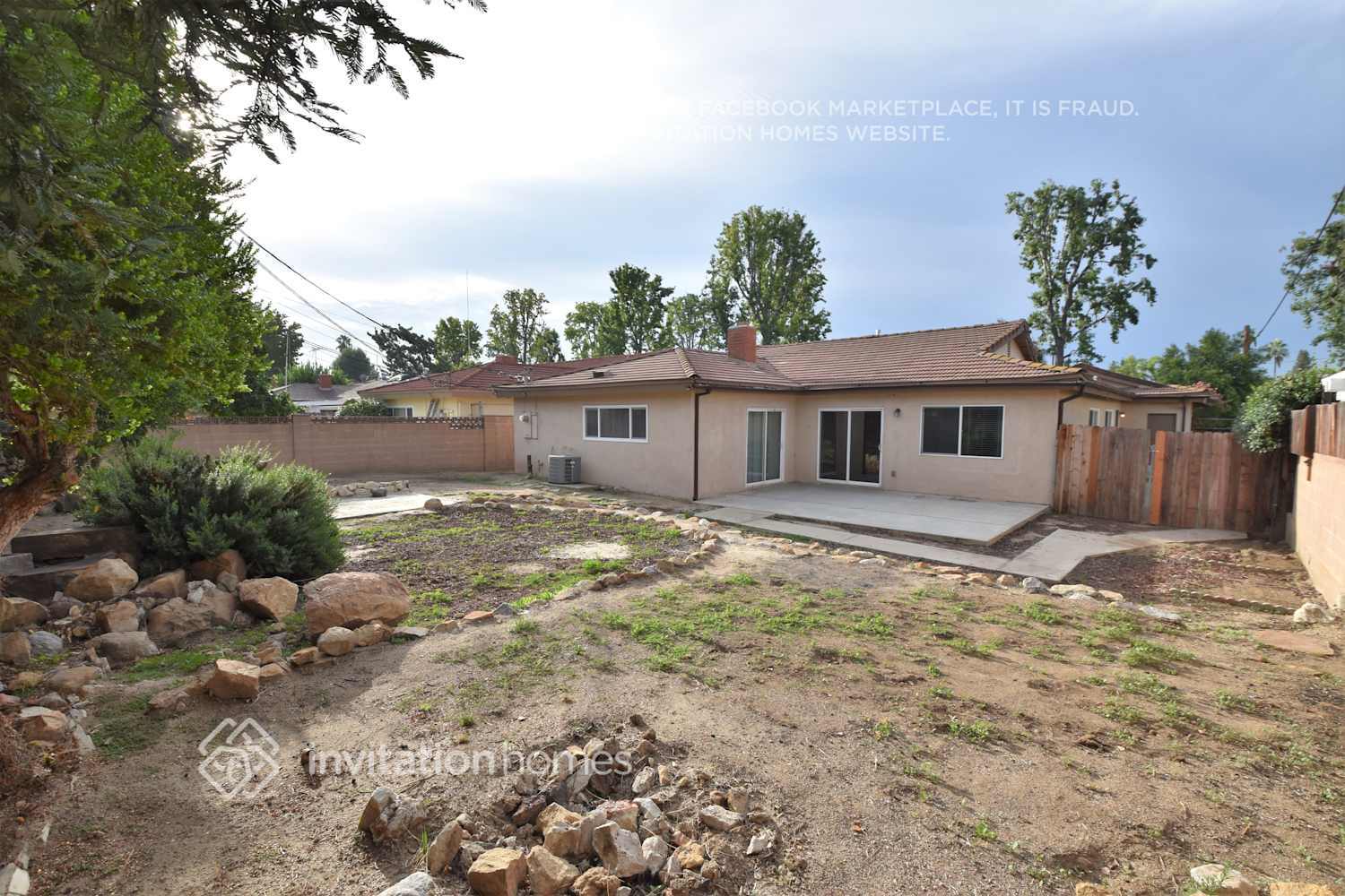 Building Photo - 15857 Liggett St