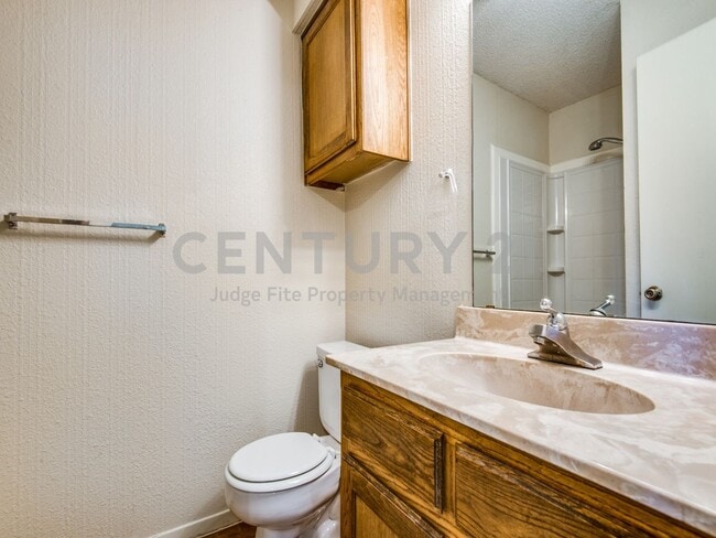 Building Photo - Great 2-Story 2/2.5 Condo Close to UNT For Rent!