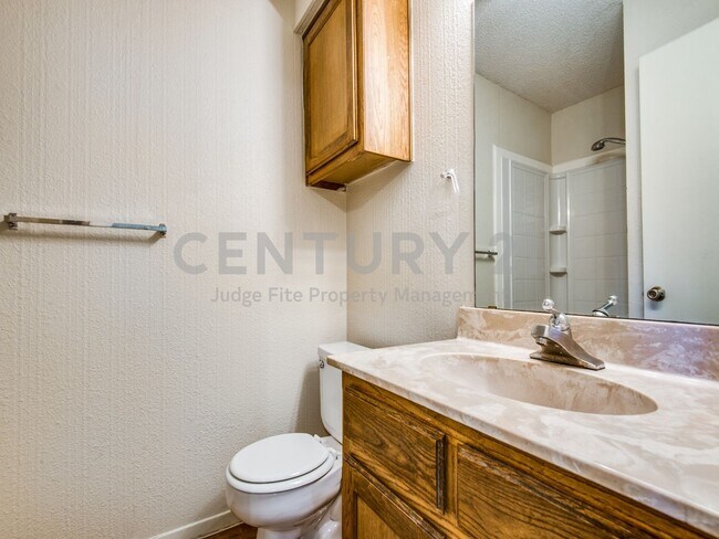 Building Photo - LAST 2 MONTHS RENT FREE!!! Great 2-Story 2/2.5 Condo Close to UNT For Rent!