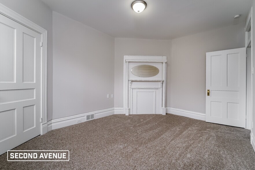 Building Photo - 25 Dunlap St