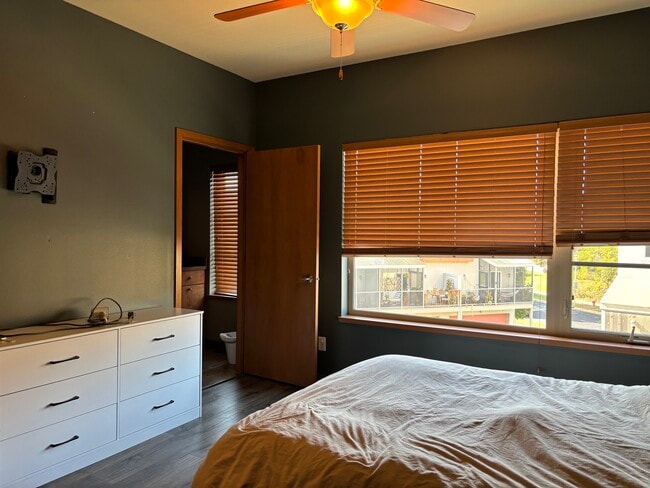 Building Photo - 5619 Brendan Ave