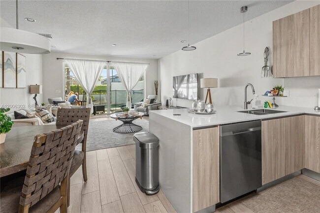 Building Photo - 17416 Hidden Forest Dr