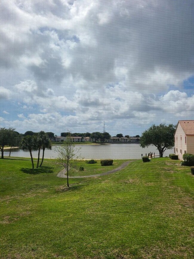 Building Photo - 3190 Leewood Terrace