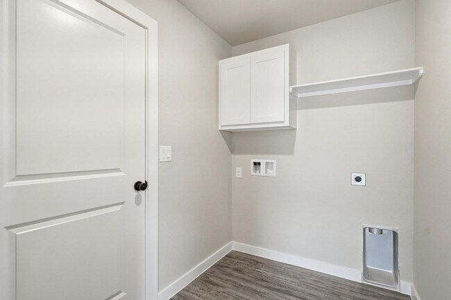 Building Photo - New Construction Rental | 10 Minutes to the Data Center