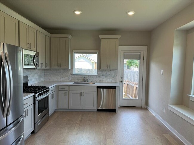 Building Photo - 17502 Bay Skipper Dr