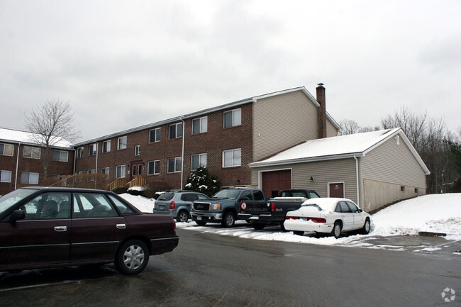Building Photo - Briarwood Apartments