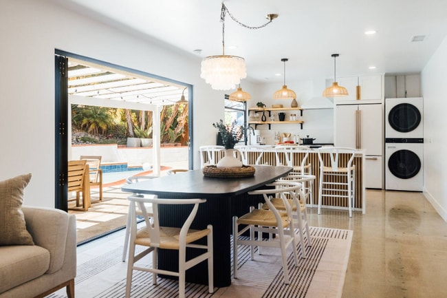 Building Photo - 4816 Refugio Ave