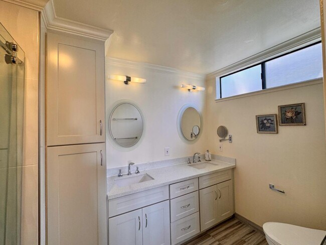 Building Photo - 838 Andromeda Ln