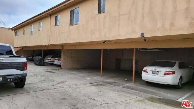 Building Photo - 14903 Normandie Ave