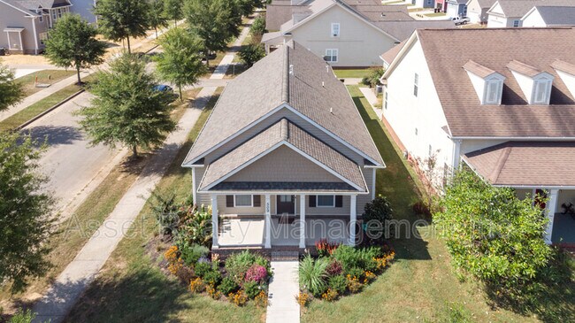 Building Photo - 509 Broadberry Ave