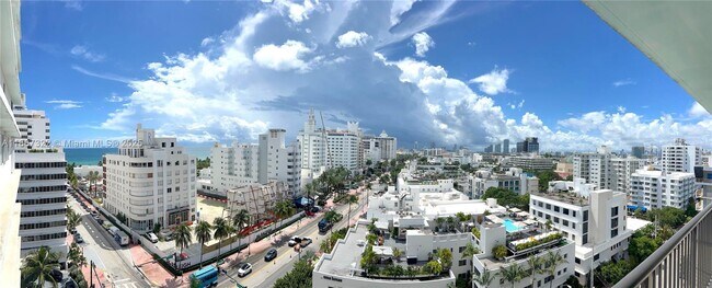 Building Photo - 1800 Collins Ave