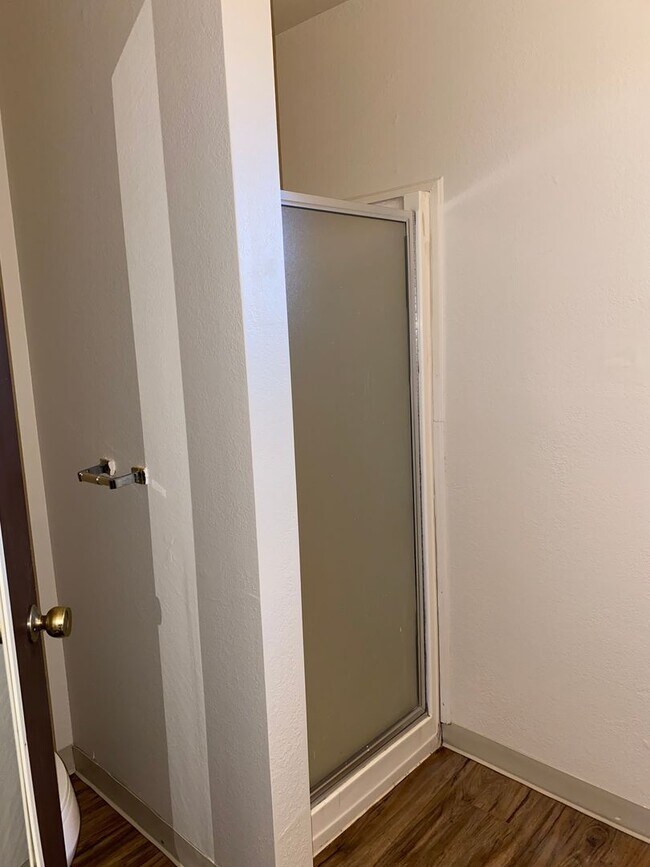 Building Photo - 7252 Florin Mall Dr