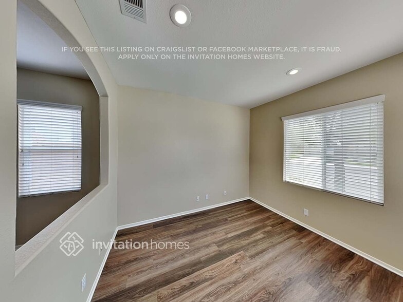 Building Photo - 30824 Medinah Way