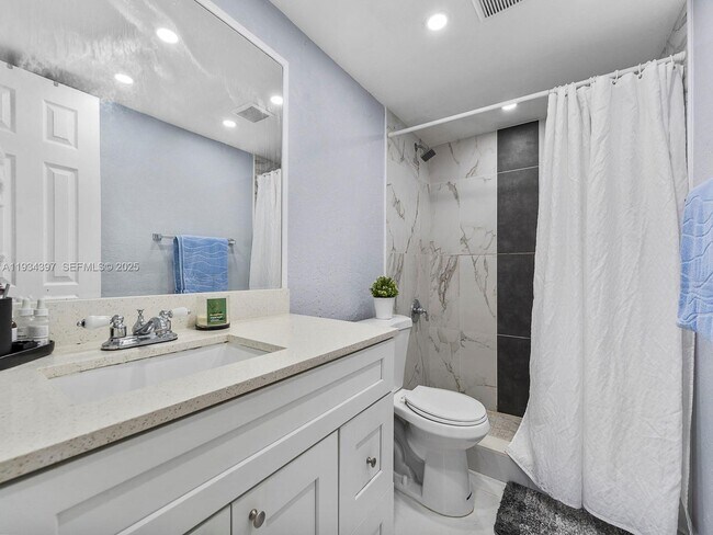 Building Photo - 13820 SW 112th St