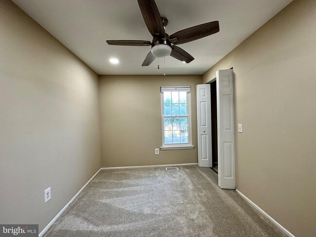 Building Photo - 6123 Martins Landing Ct