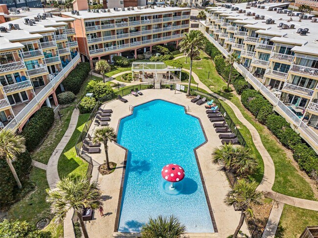 Building Photo - 6300 Seawall Blvd