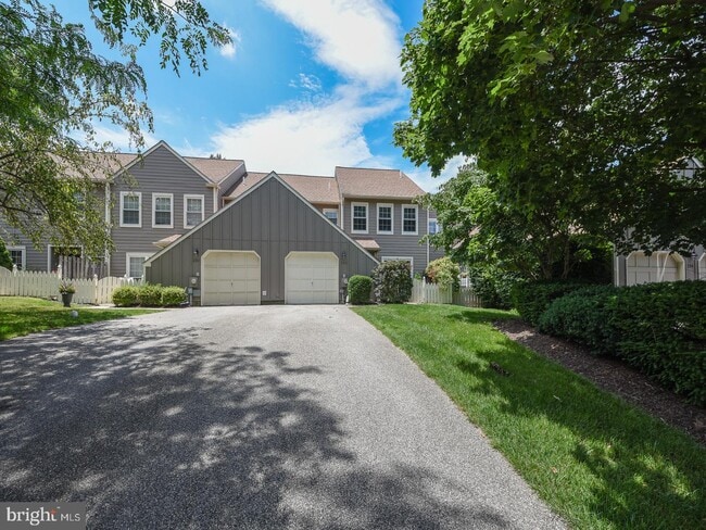 Building Photo - 252 Copper Beech Dr
