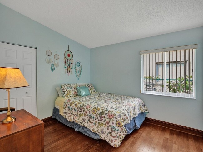 Building Photo - 1245 SW 46th Way