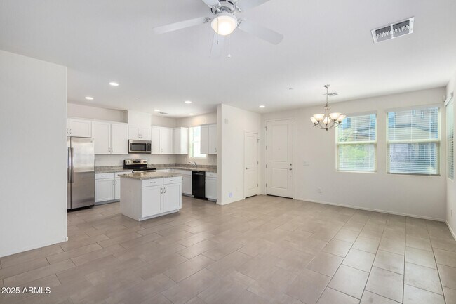 Building Photo - 14870 W Encanto Blvd