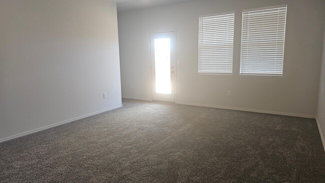 Building Photo - 1449 Vista Grande Lp