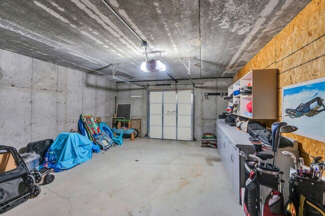 Building Photo - 2872 N Sorrel Dr