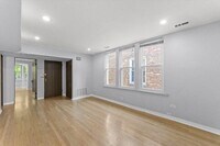 Building Photo - 2 bedroom in Chicago IL 60630